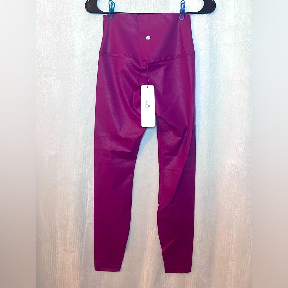 Crz yoga SMALL sports leggings magenta shimmer NWT womens
